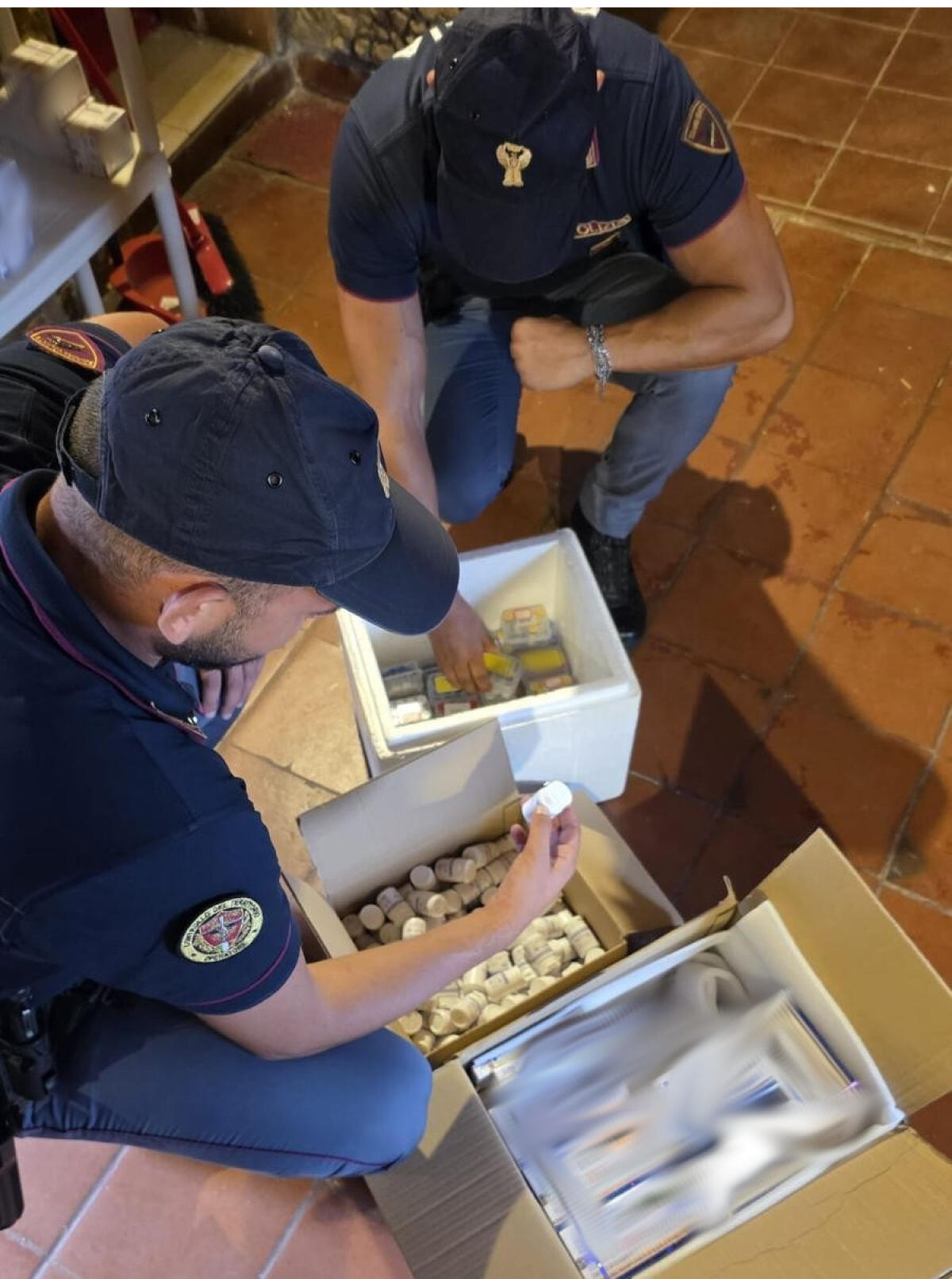 Maxi sequestro a Caltagirone: 350 mila euro di farmaci dopanti, arrestato il titolare dell'abitazione - 