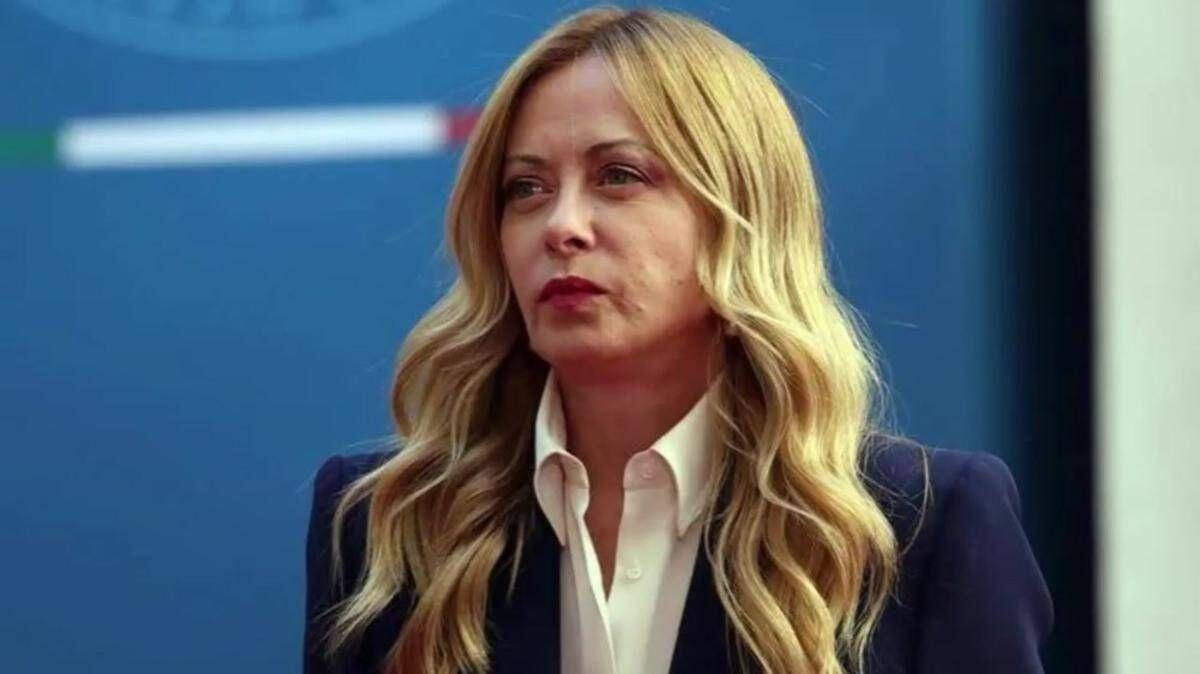 "Io sono Giorgia Meloni", la premier registra la sua voce contro i cloni dell'IA - Audio - 