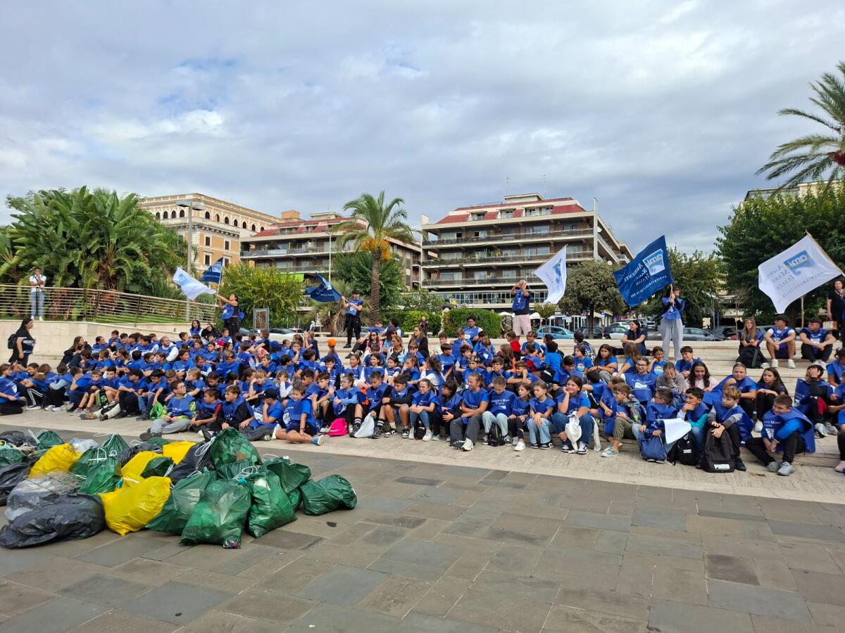 A Civitavecchia 'Un Mare di Inclusione': centinaia di studenti insieme a persone con disabilità sul lungomare - 