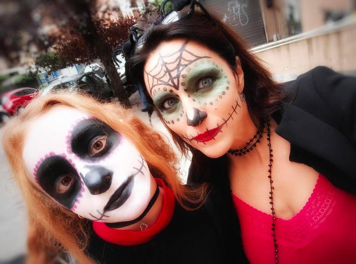 Halloween, trucchi e maschere possono danneggiare la pelle: ecco i rischi - 