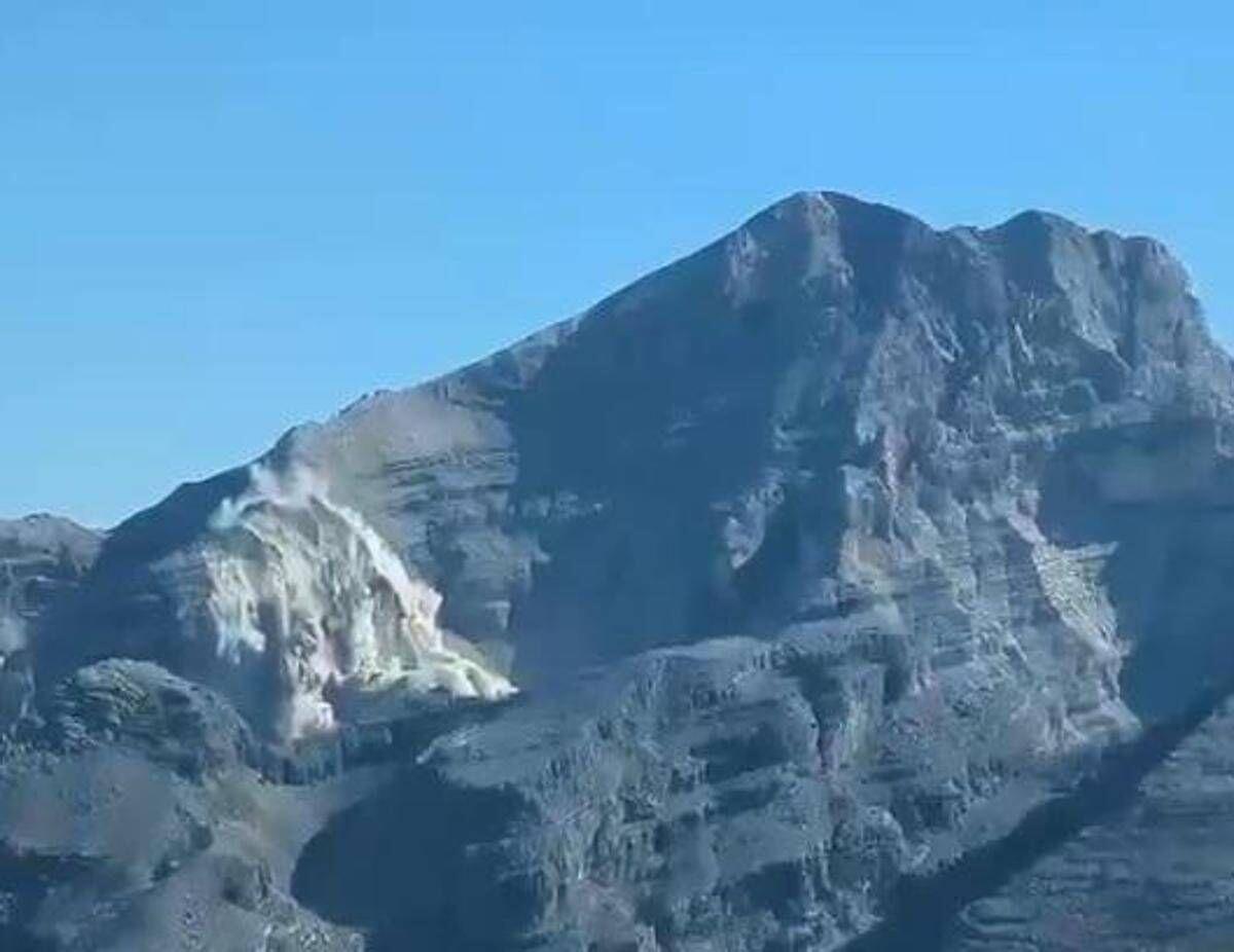 Frana sulle Tofane, escursionista salvata da eliambulanza - 