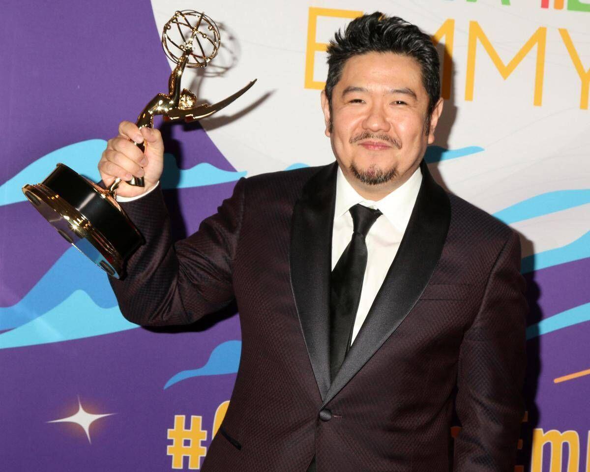 Morto Eric Bauza, addio alla voce moderna di Bugs Bunny e Daffy Duck: aveva 46 anni - 