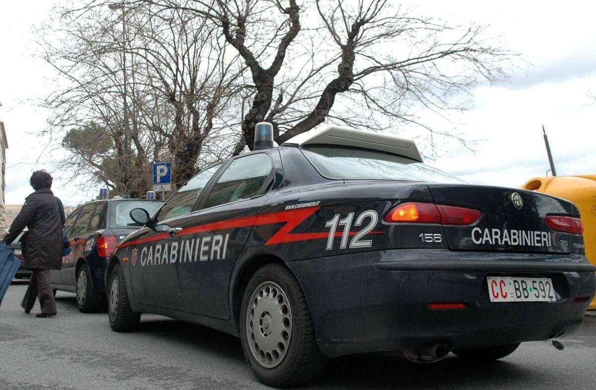 Incidenti, uomo di 81 anni muore in scontro tra due auto nel Pisano. 15enne schiacciato da un trattore nell'Aretino - 