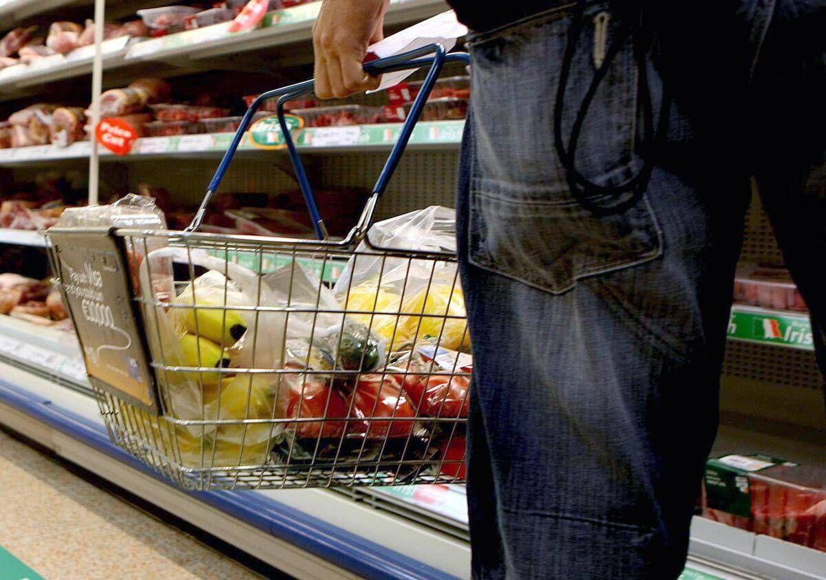 Il dilemma: insalata e affettati freschi o in busta? Guida pratica per pasti express e i rischi da evitare - 