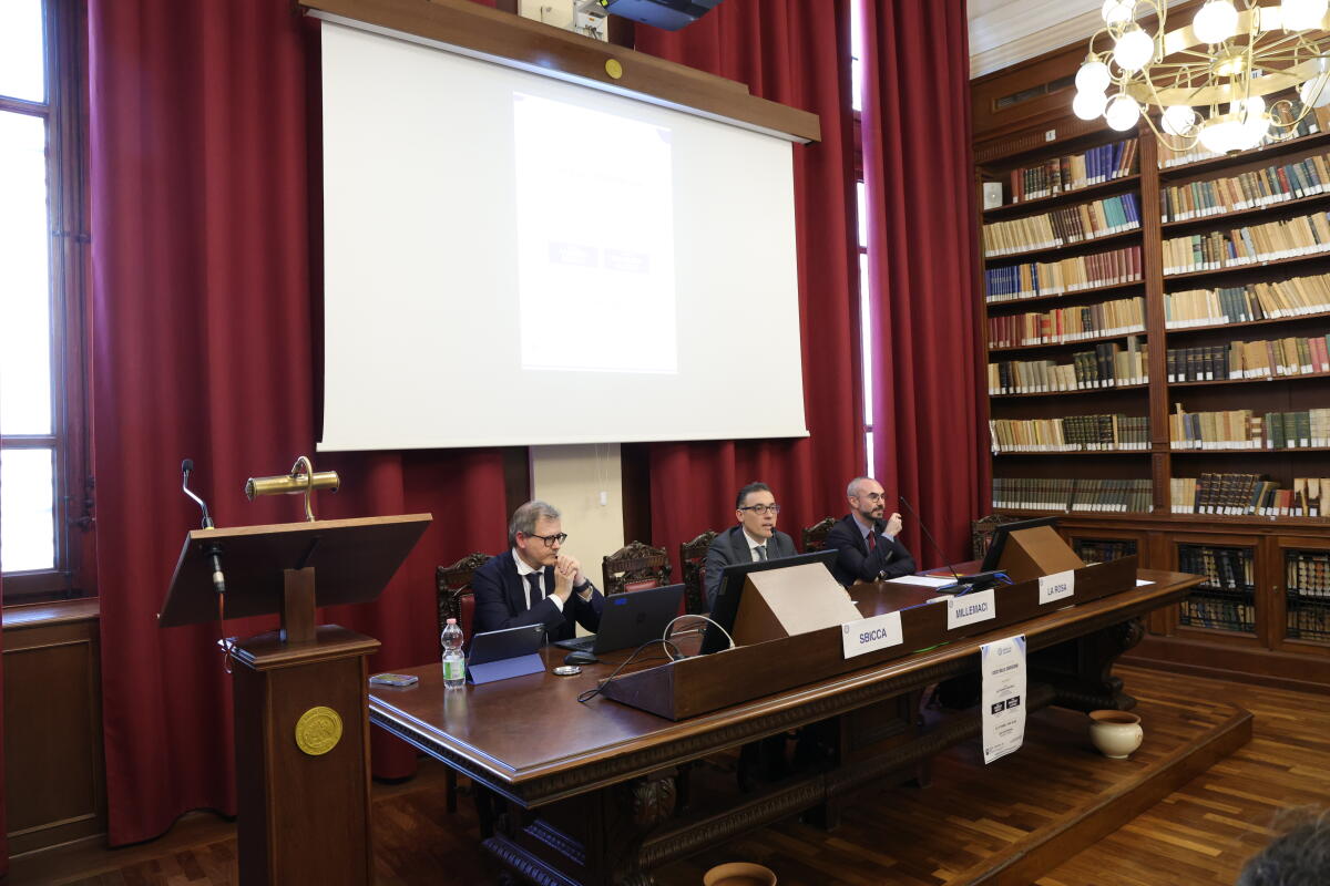 Messina: seminario del Centro Studi sulle Mafie denuncia i costi economici e sociali della corruzione - 