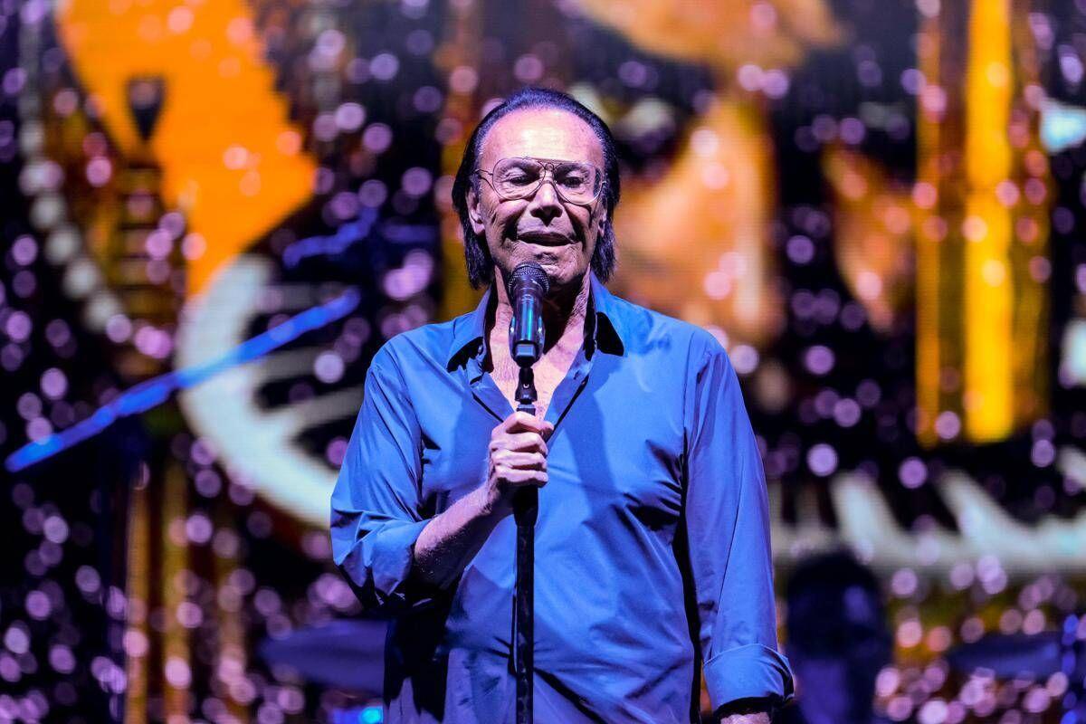 Venditti operato a Roma, il cantautore rassicura: "Sto bene e pronto per nuovi concerti" - 