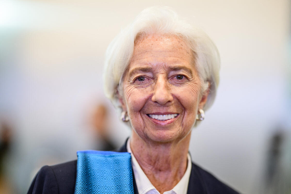 Christine Lagarde annuncia dimissioni anticipate: lascerà la presidenza BCE il 7 febbraio 2027 - 