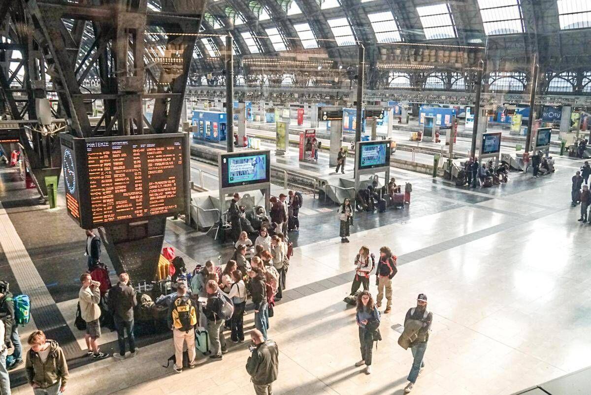 Scioperi, il 2 ottobre il primo stop generale: treni, scuola e sanità, tutte le date - 