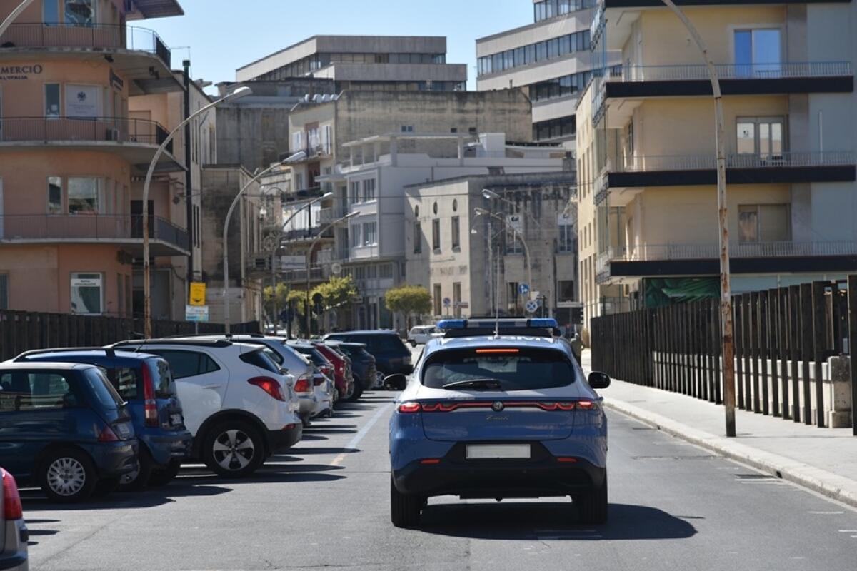 Ragusa: minorenne denunciato per detenzione ai fini di spaccio, sequestrati circa 30 grammi di droga - 