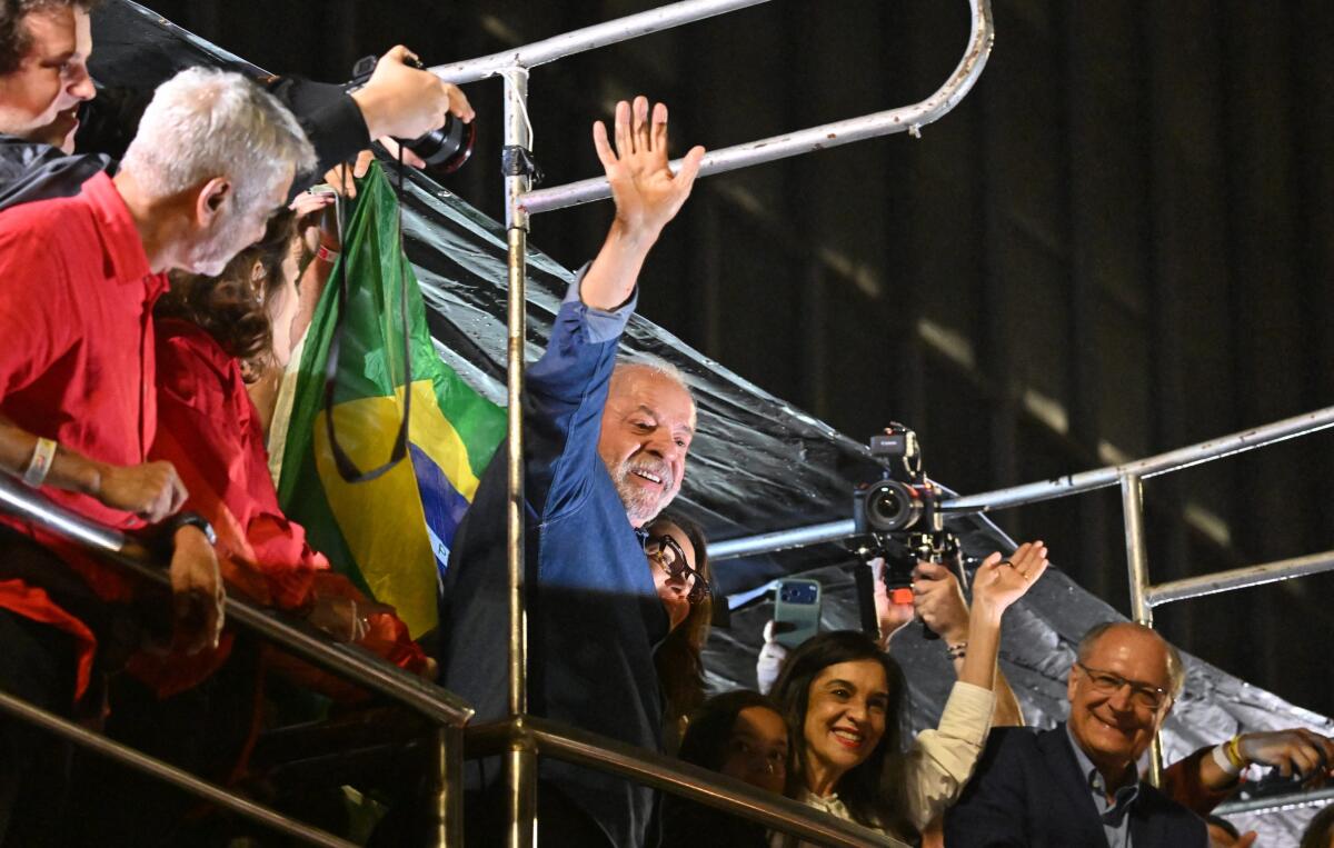 Vittoria a sorpresa di Lula: il real crolla e il dollaro sale oltre l'11% - 