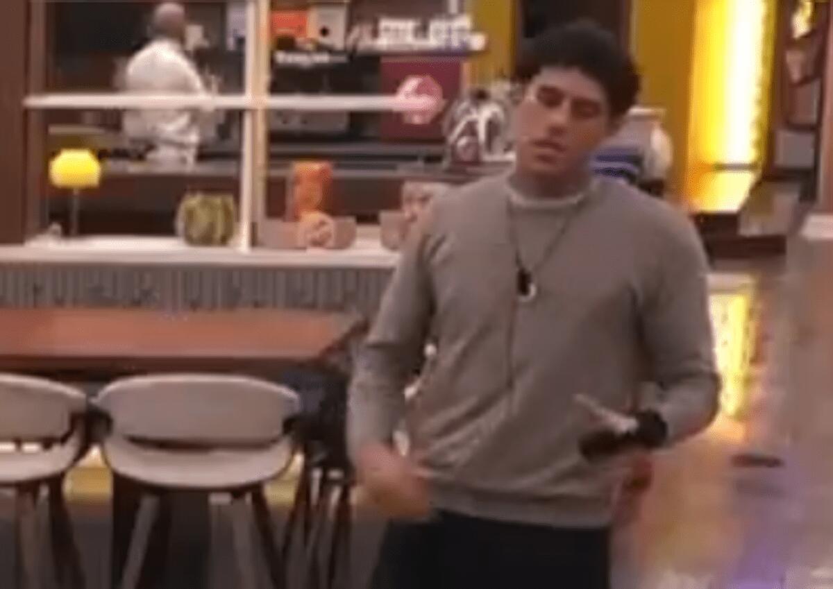 Al Grande Fratello Vip c'è un topo che si aggira tra i concorrenti - 
