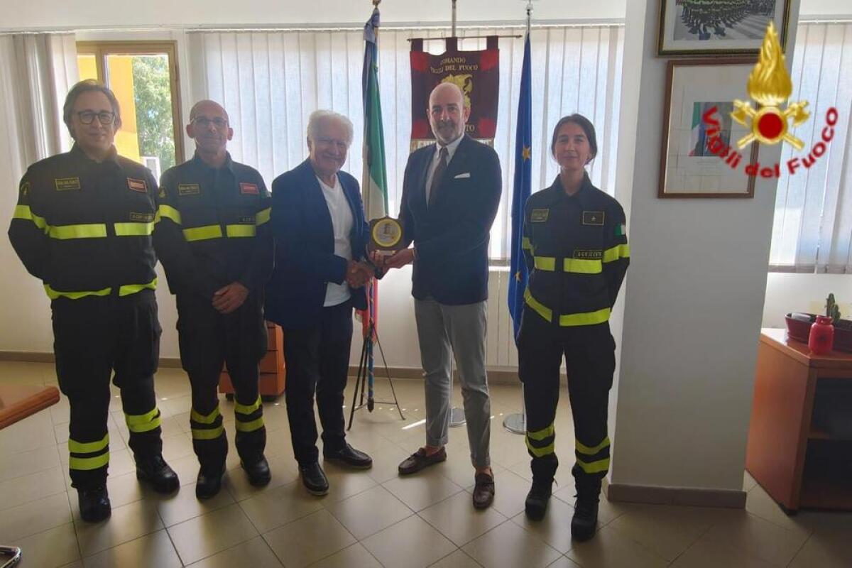 Agrigento ricorda i Vigili del Fuoco di Bagnara: stele nel Giardino dei Giusti alla Valle dei Templi