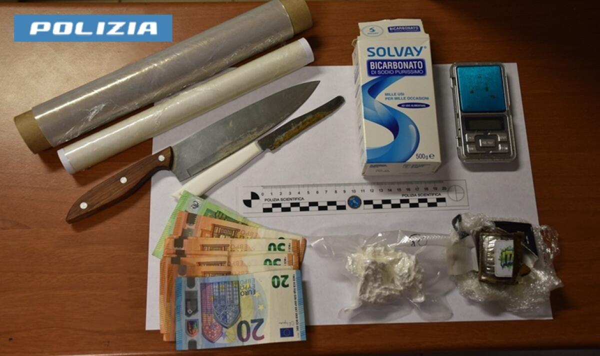 Ragusa: arrestato un 22enne per detenzione e spaccio di stupefacenti - 