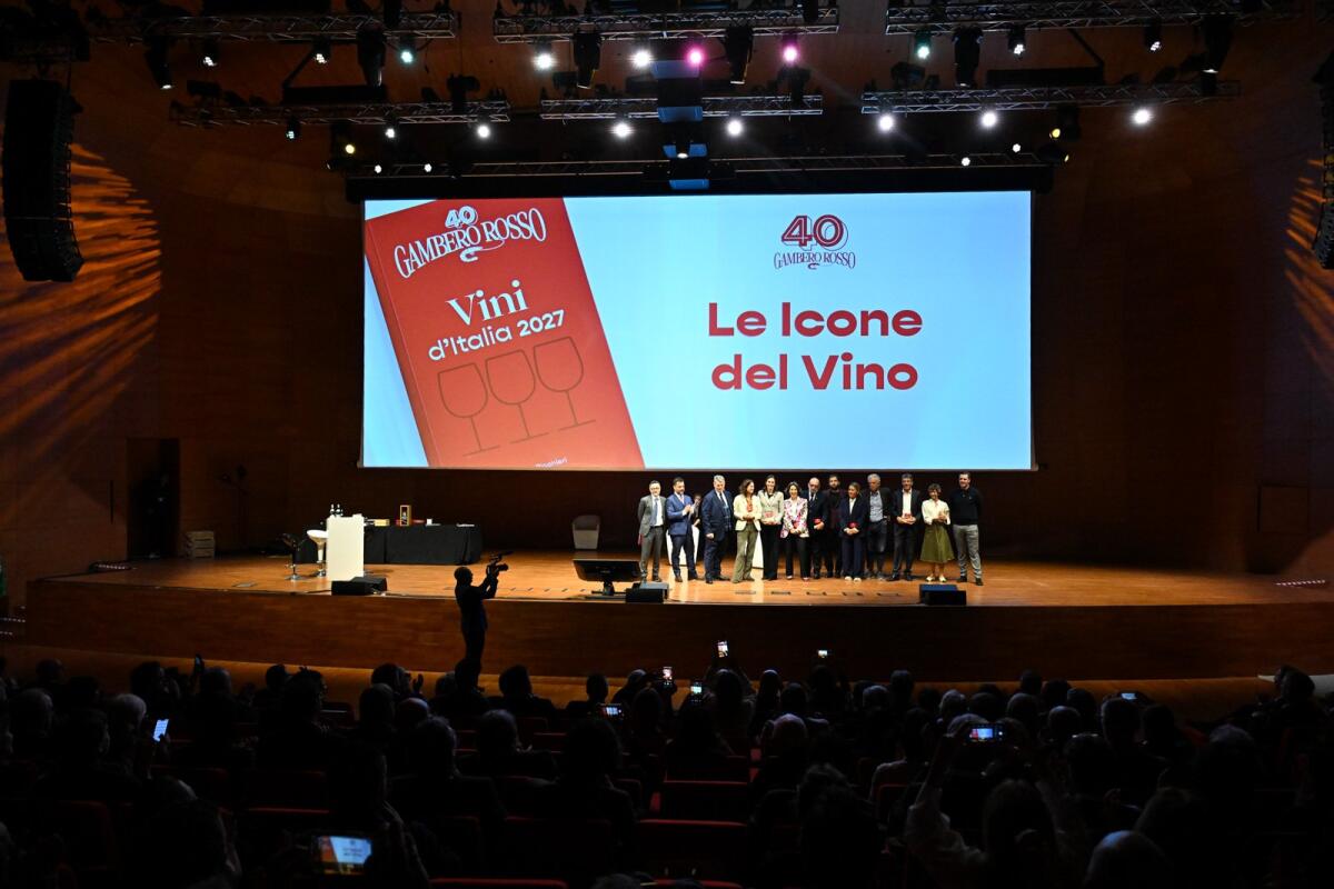 Donnafugata tra le «Icone» del vino italiano: José Rallo ritira il premio al Gambero Rosso - 