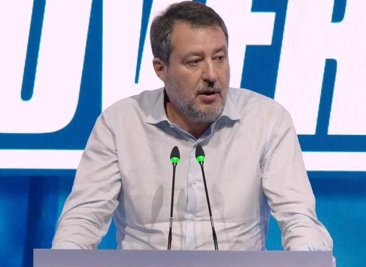 Lega, Salvini: "Se mi confermate segretario andrò in cdm a dire basta a soldi e armi all'Ucraina" - 