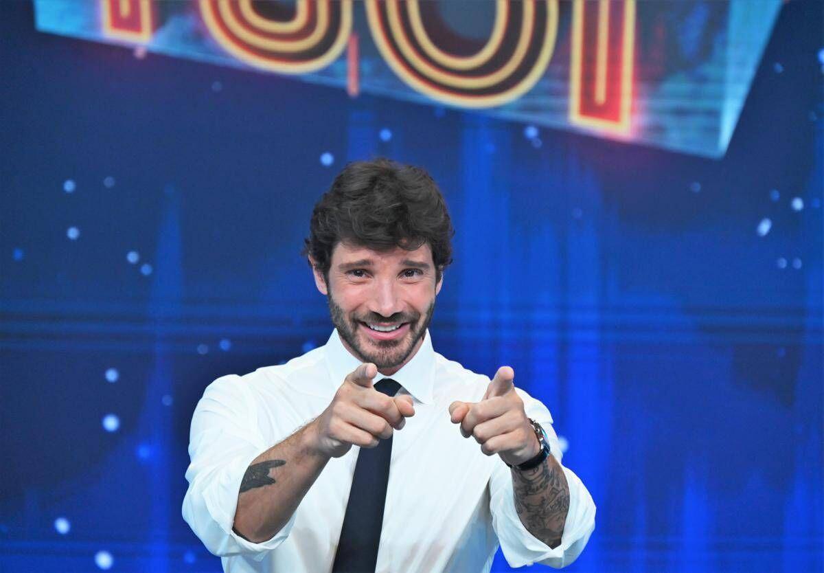 Sanremo, ecco i primi 15 Giovani selezionati: cambia la formula e si stringe la corsa verso il Festival - 