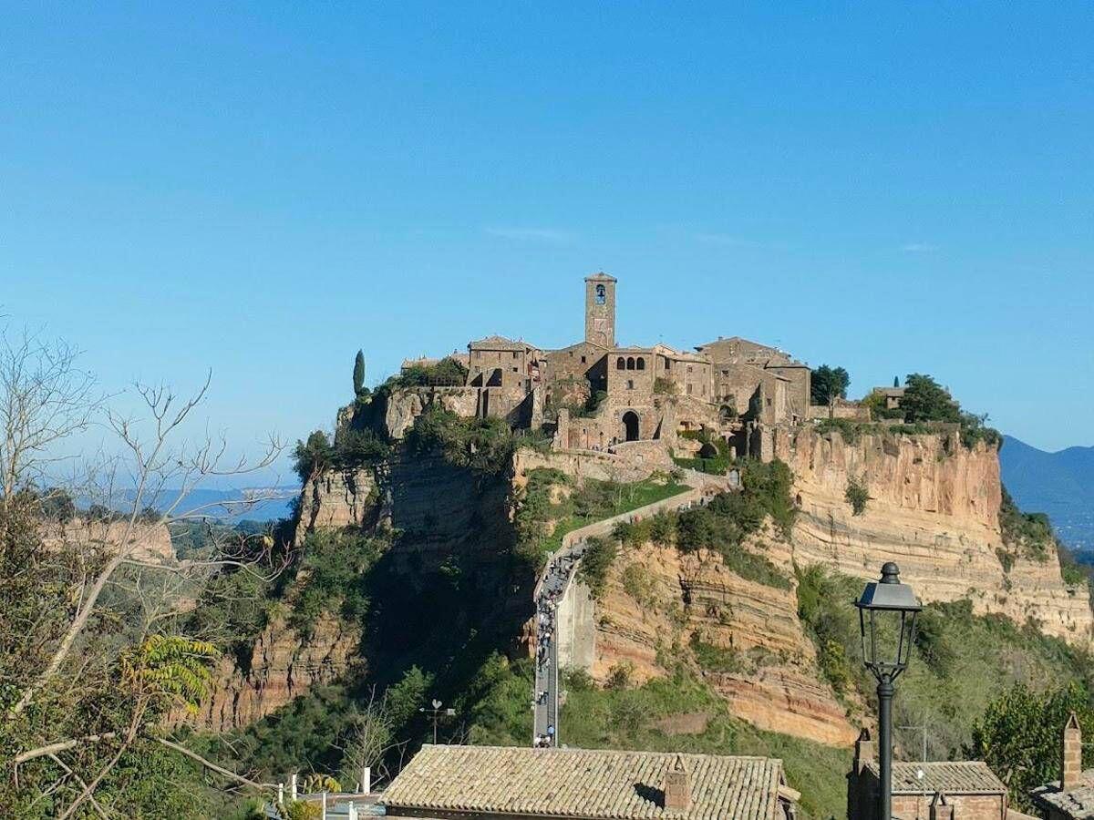 Civita di Bagnoregio e Bolsena conquistano il titolo di Capitale italiana dell’arte contemporanea 2028: il progetto vincitore - 