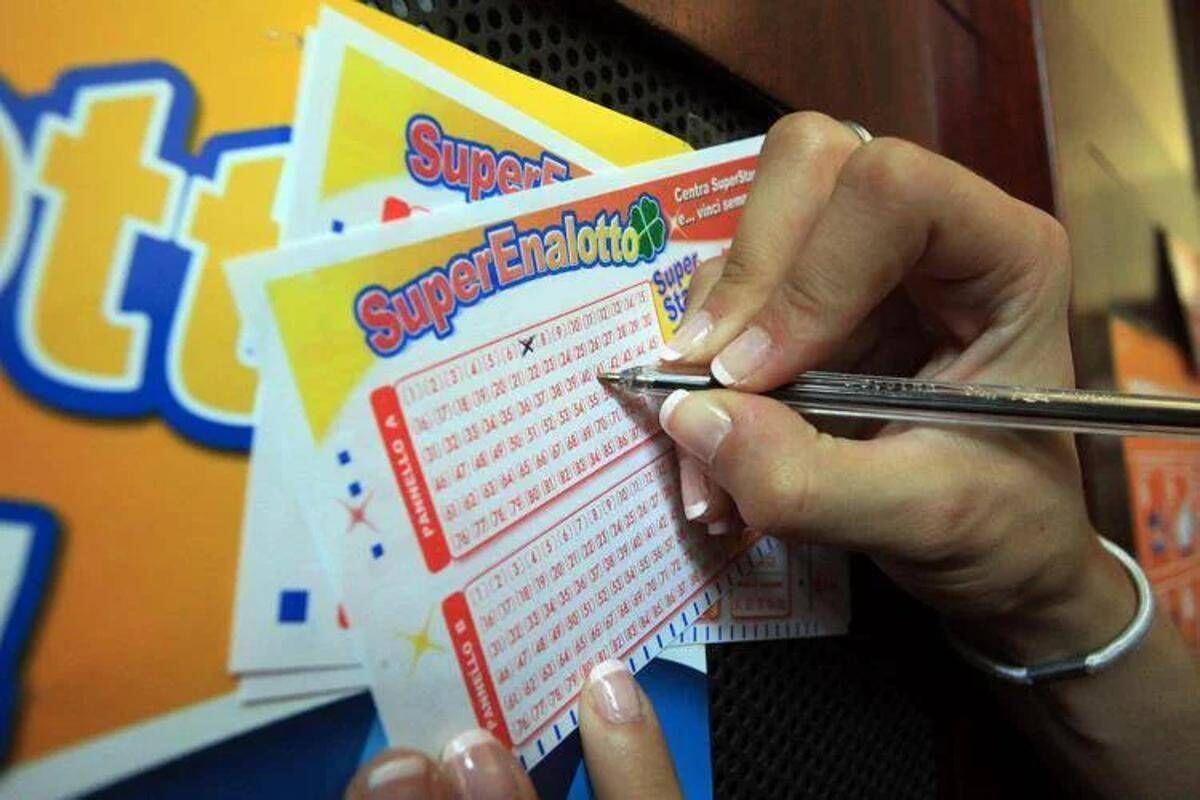 Arriva la quinta estrazione settimanale per Lotto e Superenalotto, la novità in manovra - 