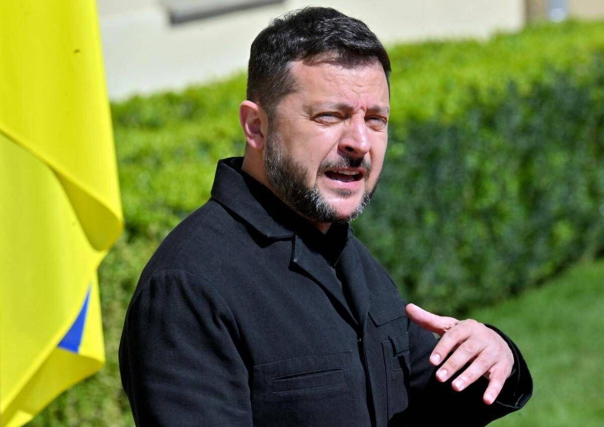 Zelensky risponde a Trump: "Ucraina sceglie il suo presidente. Elezioni se c'è tregua di 2 mesi" - 