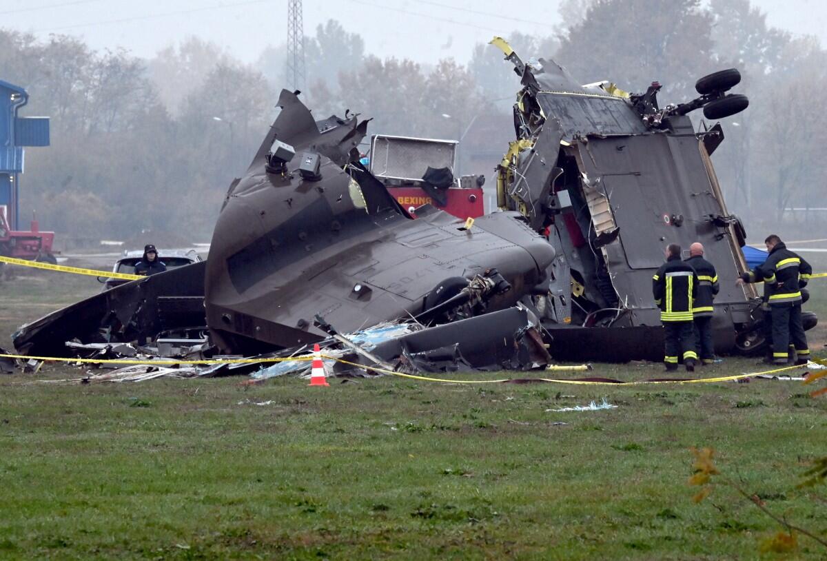 Meloni al Circo Massimo per i quattro militari morti in Bosnia: «Portate un fiore» - 