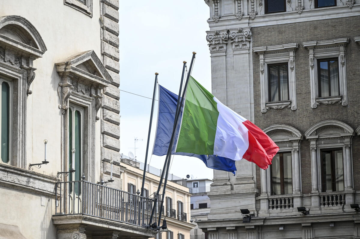 Palazzo Chigi smentisce Il Fatto: notizia sulla carta igienica definita «assolutamente falsa» - 