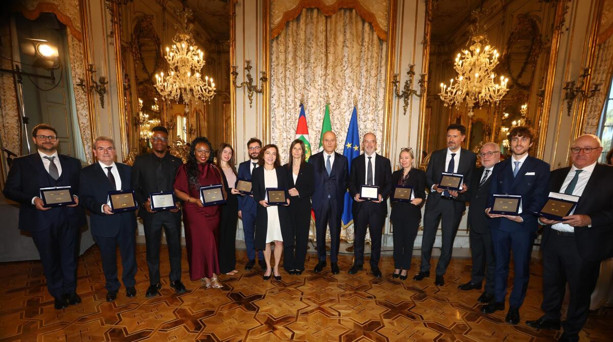 Al Quirinale gli Eni Award 2026: Mattarella premia ricerche su CO2, riciclo chimico e eolico d'alta quota - 