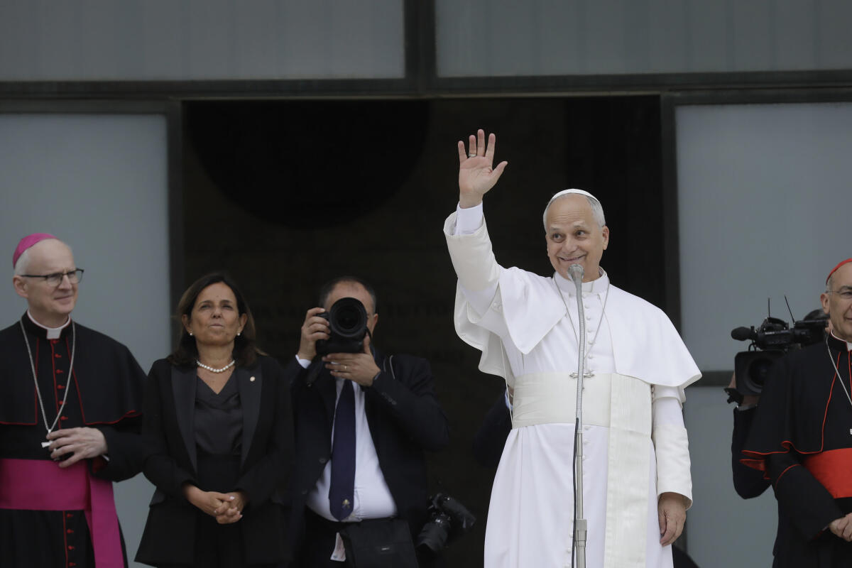 Leone XIV ricoverato al Gemelli: miglioramento, ma Parolin avverte su un pontificato «da rimodulare» - 