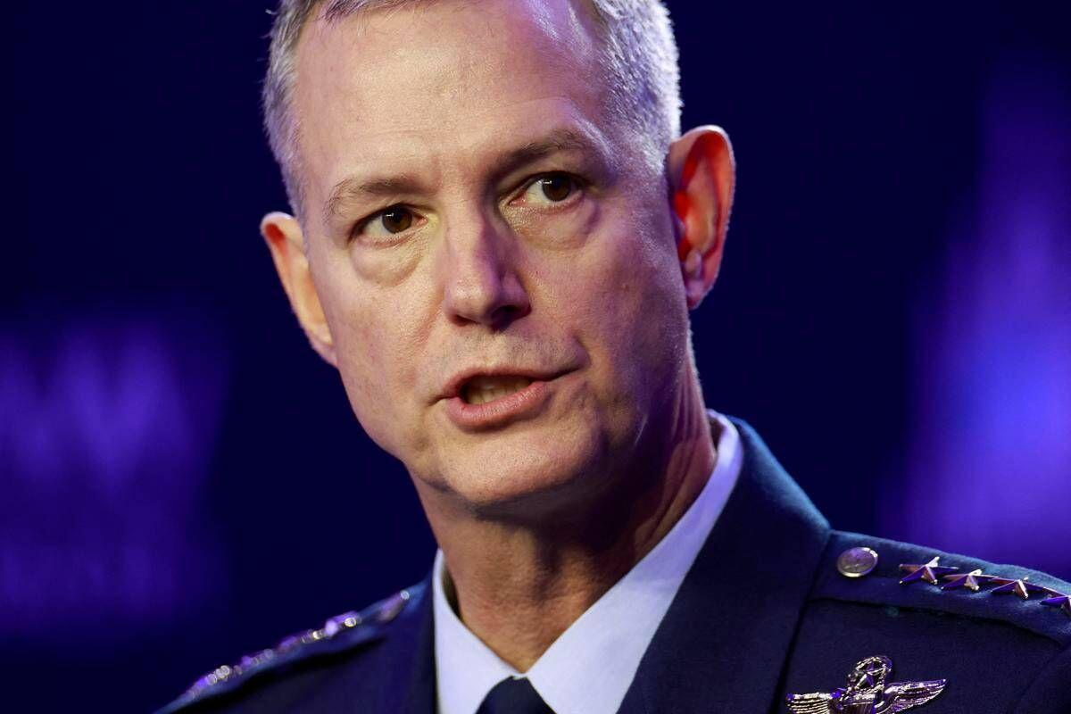Guerra in Europa, il capo militare della Nato: “Non è inevitabile, ma dobbiamo prepararci” - 