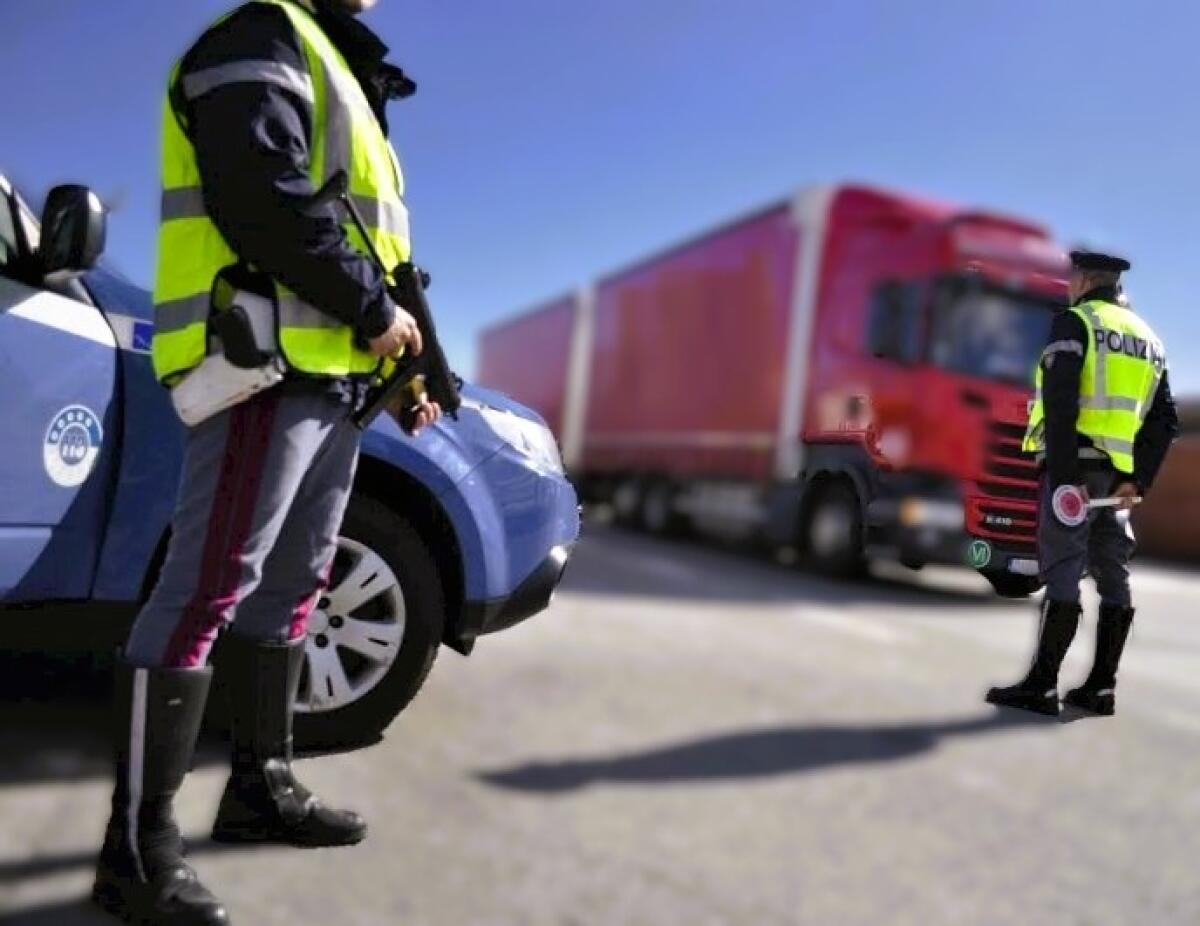 Caltanissetta: autista scoperto al volante per 14 giorni consecutivi, multata anche l’impresa - 