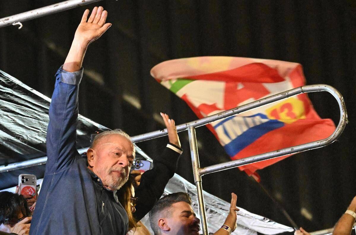Brasile, Lula rieletto presidente: Bolsonaro chiede l’annullamento. Trump contesta il voto: "Hanno usato manuale Biden" - 