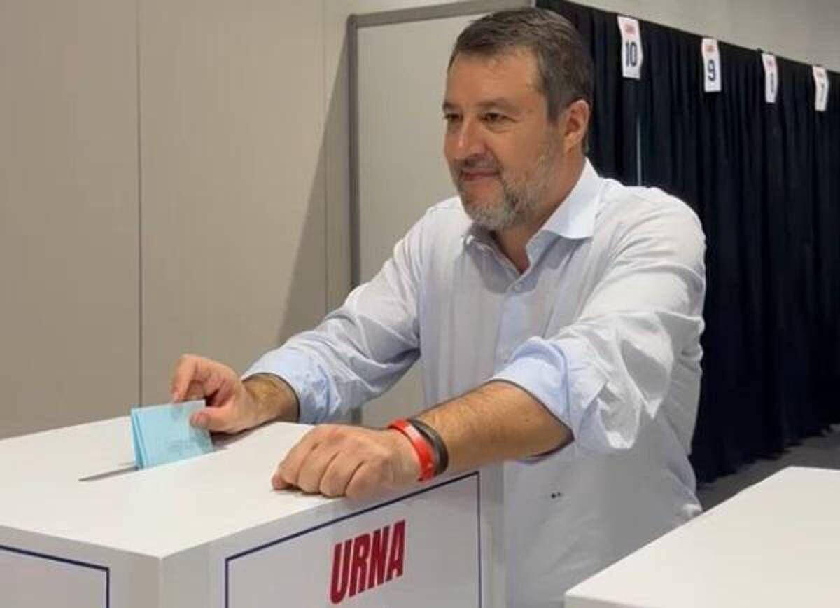 Salvini rieletto segretario della Lega con 465 voti: Garavaglia si ferma a 146 - 