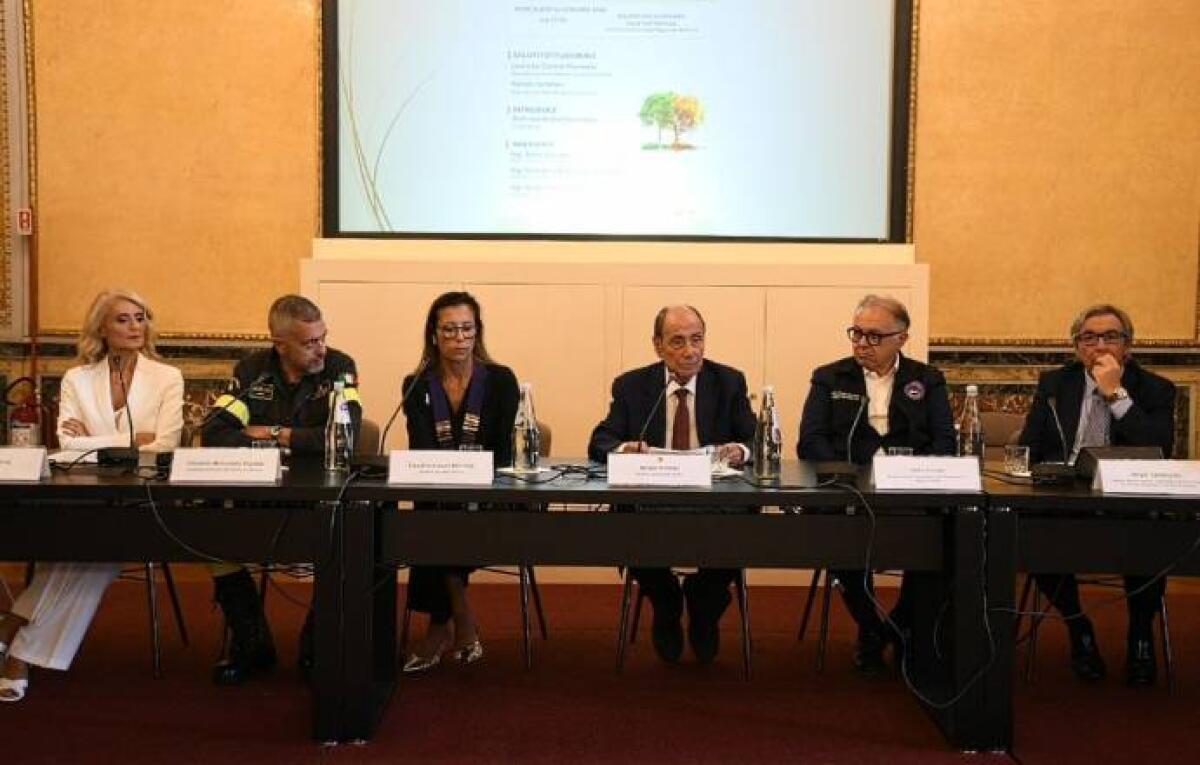 Schifani: «Fermare il fuoco prima che inizi» — Regione investe in mezzi, personale e control room
