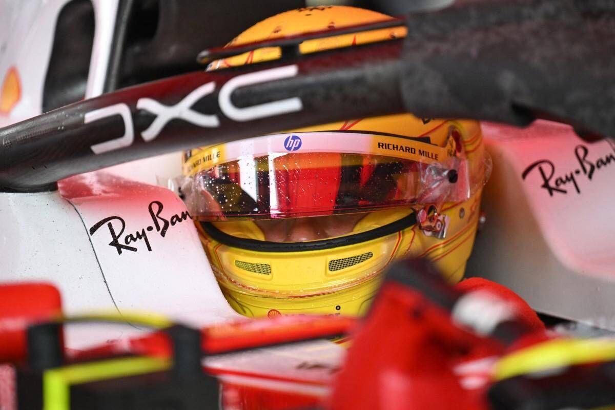 Formula 1, caos nel Gp del Bahrain: partenza rinviata due volte e problemi per Ferrari - 