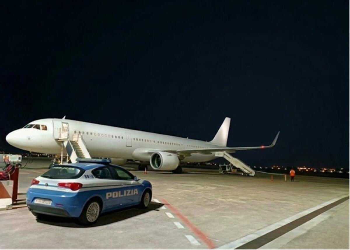 Si appropria di un orologio da 10mila euro in aeroporto: 44enne catanese denunciato e orologio restituito - 