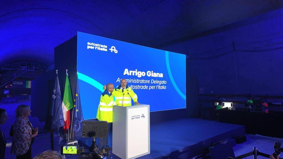 Autostrade, terminato scavo galleria San Donato: avanti con ampliamento dell'A1 tra Firenze Sud e Incisa - 