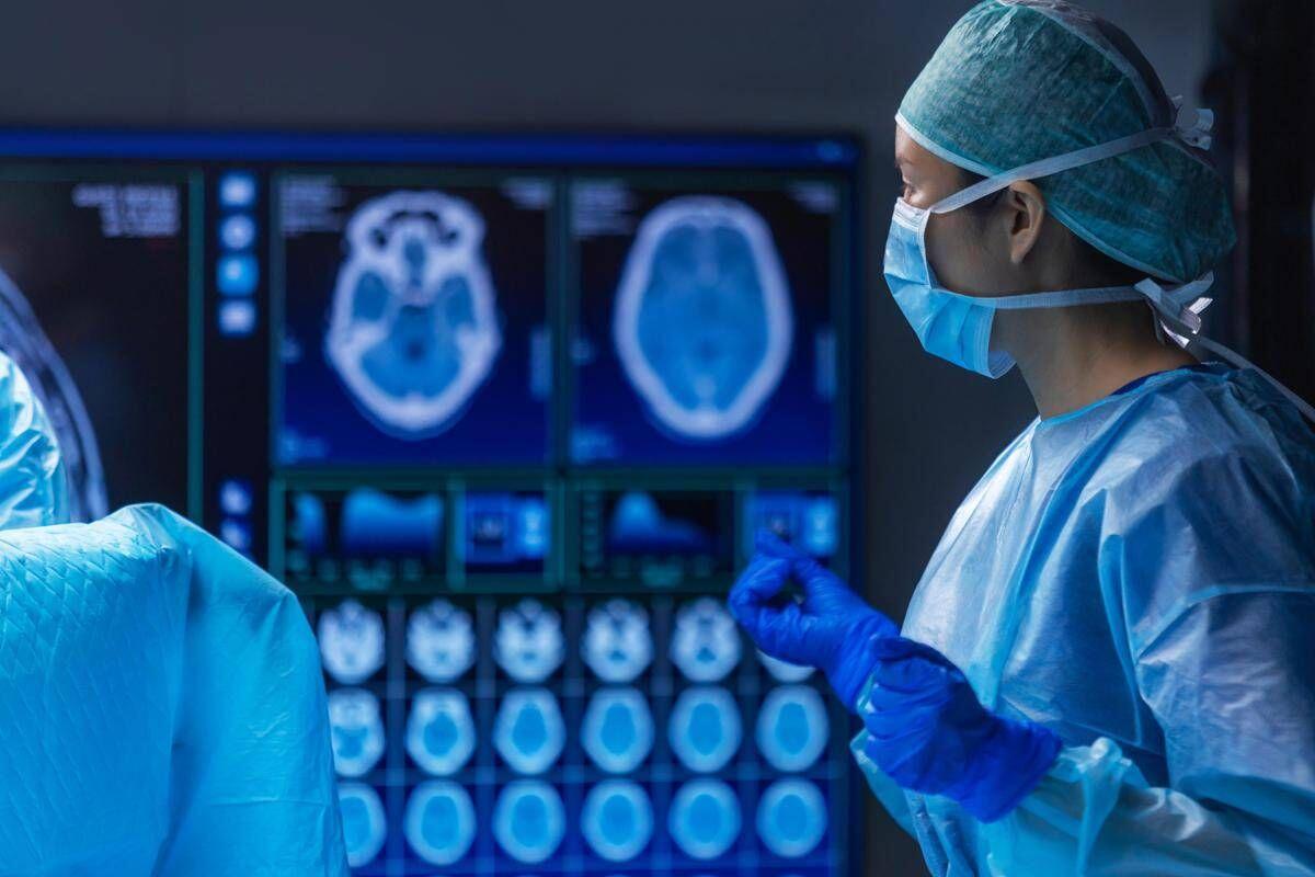 Gemelli siamesi, neurochirurgo Giussani: "Con gli avatar separazioni più precise e sicure" - 
