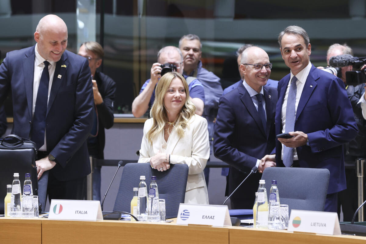 Meloni a Bruxelles: ottimismo su maggiore flessibilità e intesa con la Commissione sul decreto bollette - 