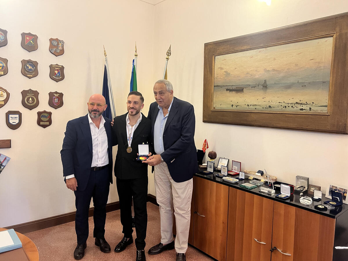 Palermo premia Antony Garofalo, Campione Italiano 2026 di Solo Latin: medaglia della Città dal sindaco Lagalla - 