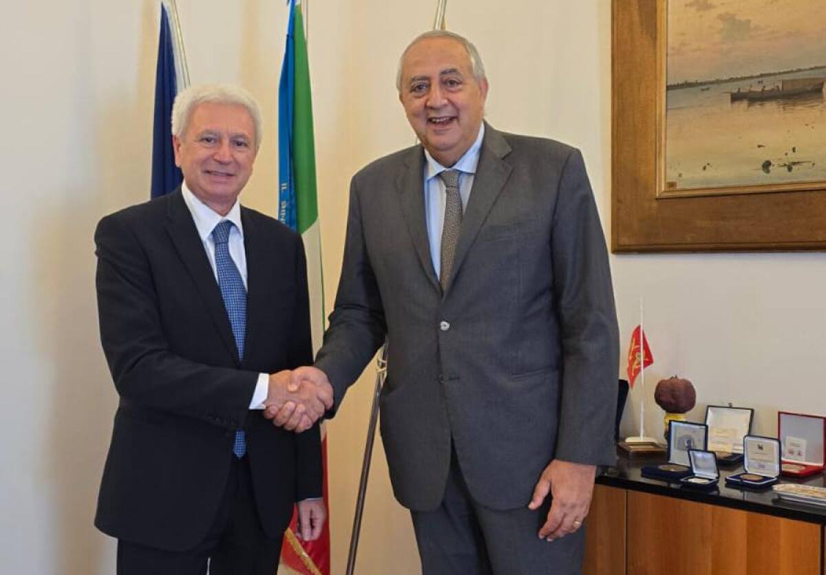 Palermo, il sindaco Lagalla riceve il nuovo Commissario dello Stato Annunziato Vardè a Palazzo Palagonia - 