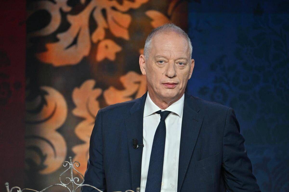 Peter Gomez confessa: "Ho la sindrome dell'impostore. L'amore? C'è, lei è molto più giovane di me" - 