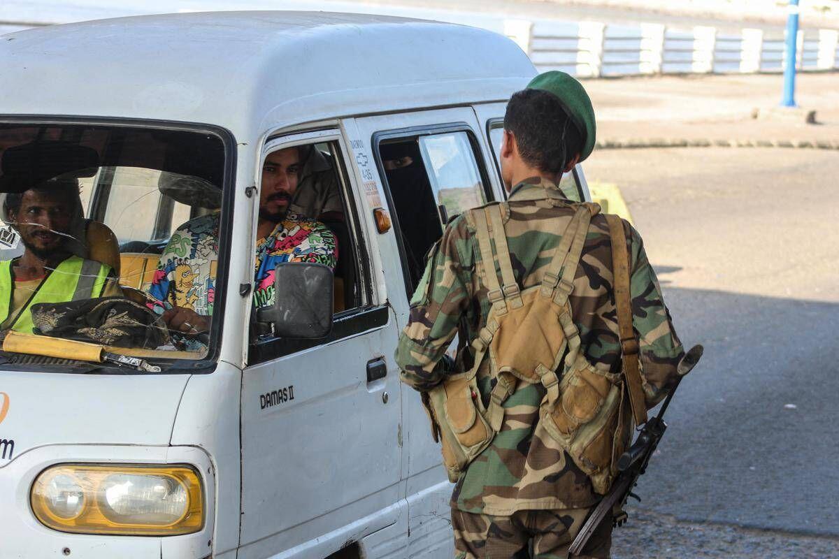 Yemen, tv "Esplosioni ad Aden, aeroporto sotto attacco di missili Houthi" - 