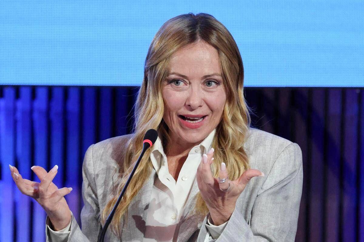 Caro carburanti, Meloni: "Pronti a intervenire con accise mobili. Spero si possa ripristinare price cap" - 