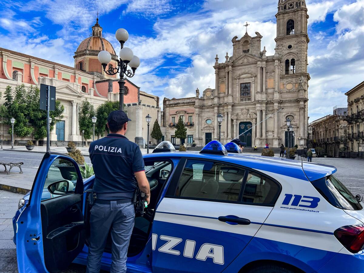 Acireale: 15 D.A.Spo. Willy notificati agli autori del pestaggio in Piazza Duomo - 